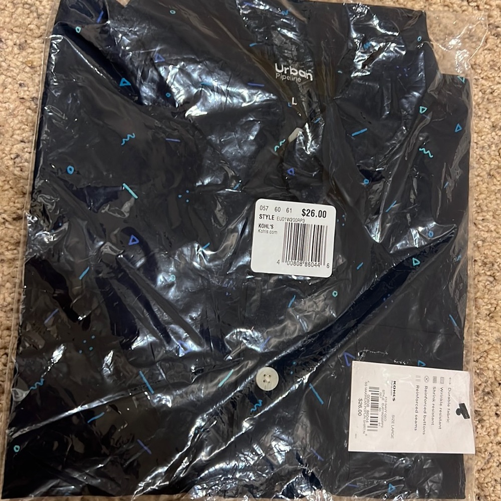 Urban Pipeline Boys large button down short sleeve shirt
